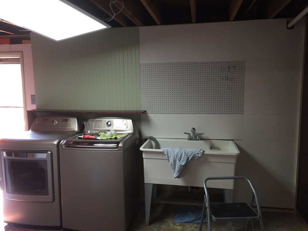 Laundry wall11